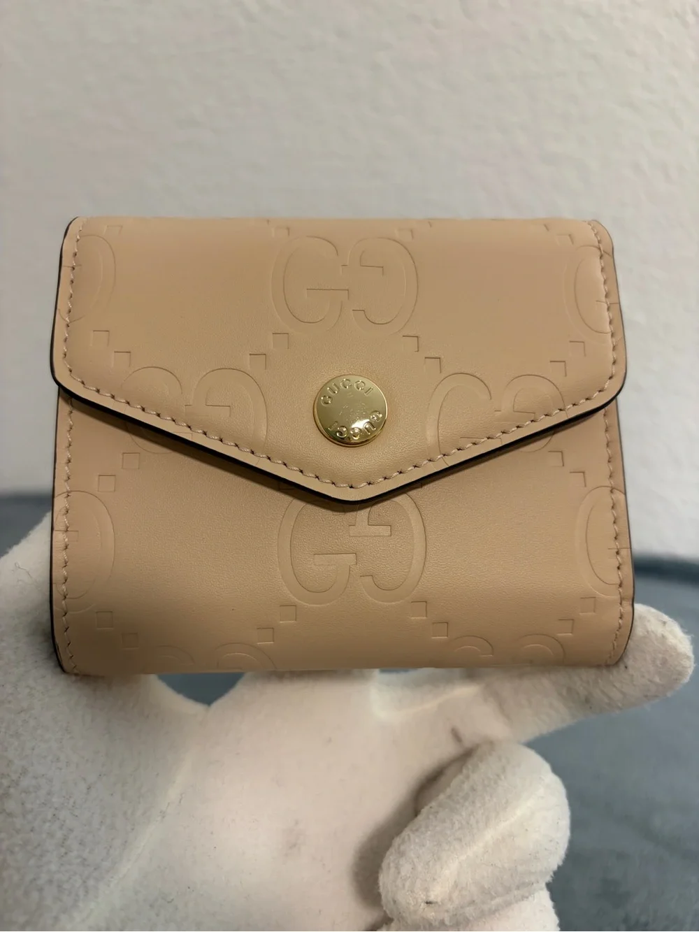 Brand New Gucci Gilbert Calf Leather GG Trifold Wallet Beige - Picture 11 of 11